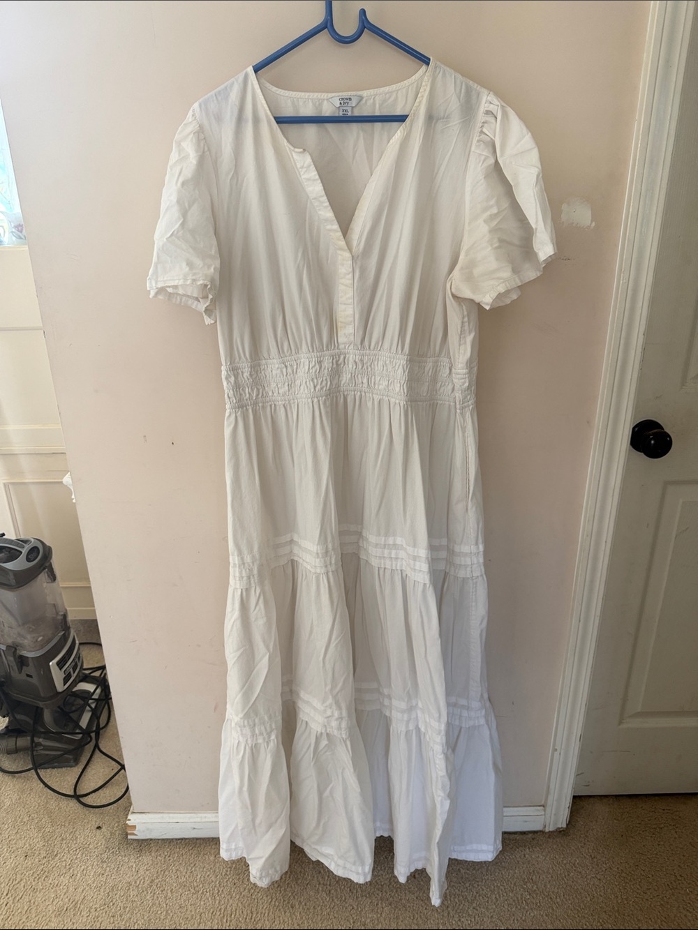 crown & ivy White V-Neck Tiered Maxi Dress